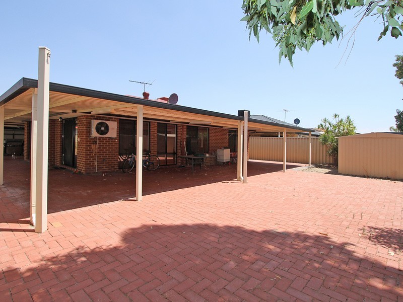 35 Lansdowne Entrance, Canning Vale WA 6155