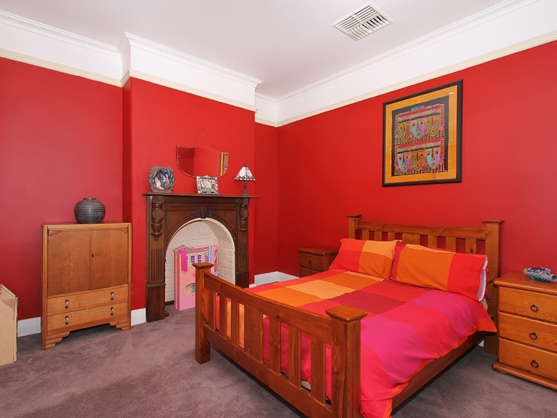 10 Fifth Avenue, Bassendean WA 6054