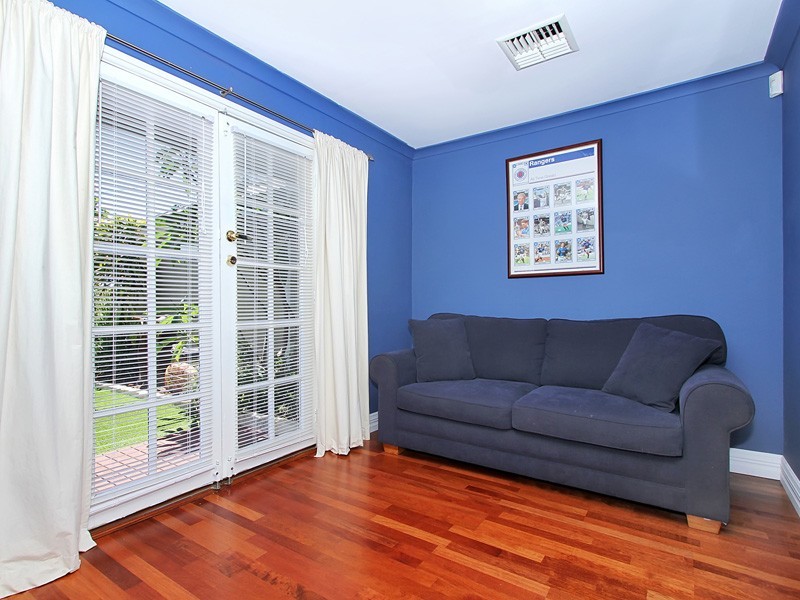 10 Fifth Avenue, Bassendean WA 6054