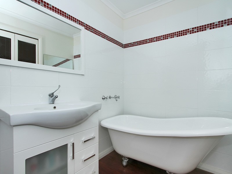 10 Fifth Avenue, Bassendean WA 6054