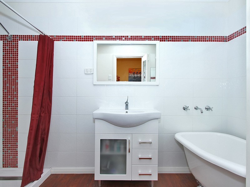 10 Fifth Avenue, Bassendean WA 6054