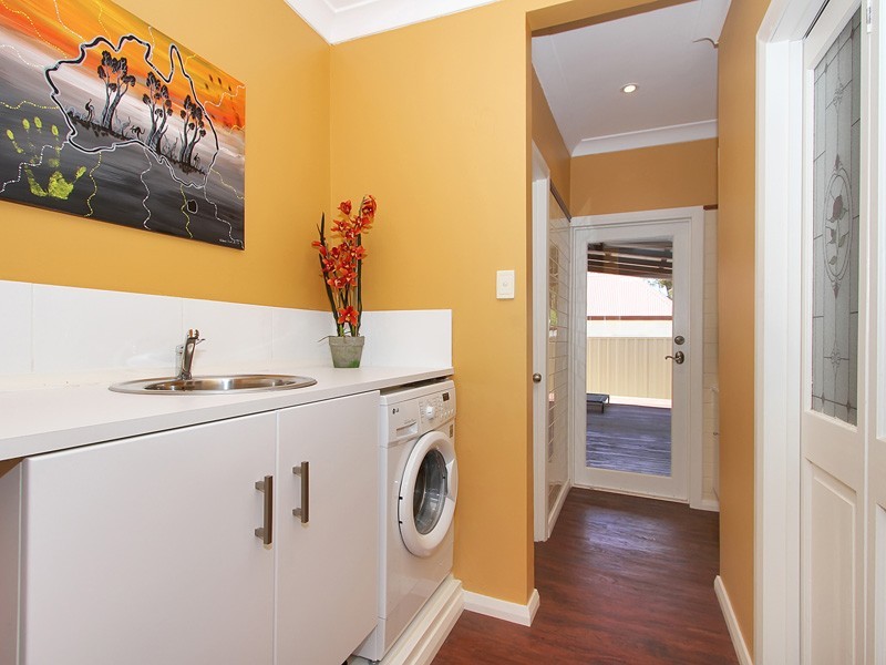 10 Fifth Avenue, Bassendean WA 6054