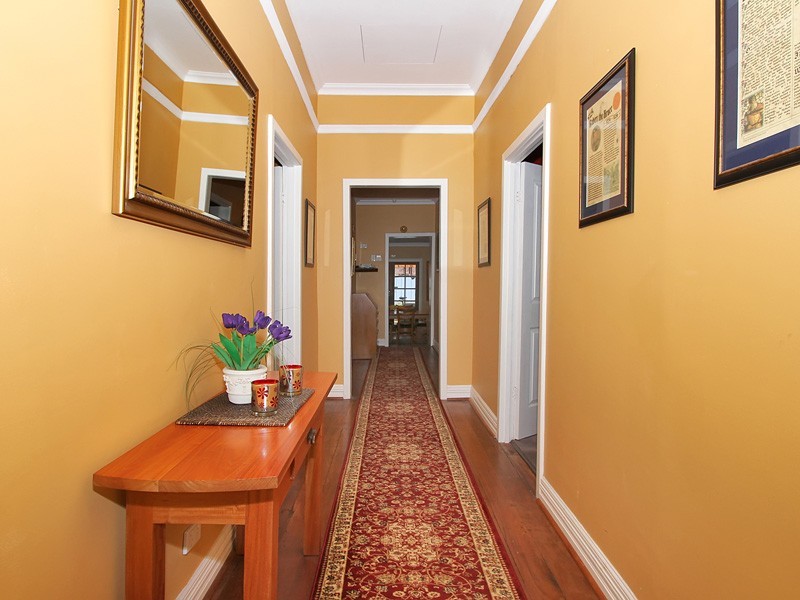 10 Fifth Avenue, Bassendean WA 6054