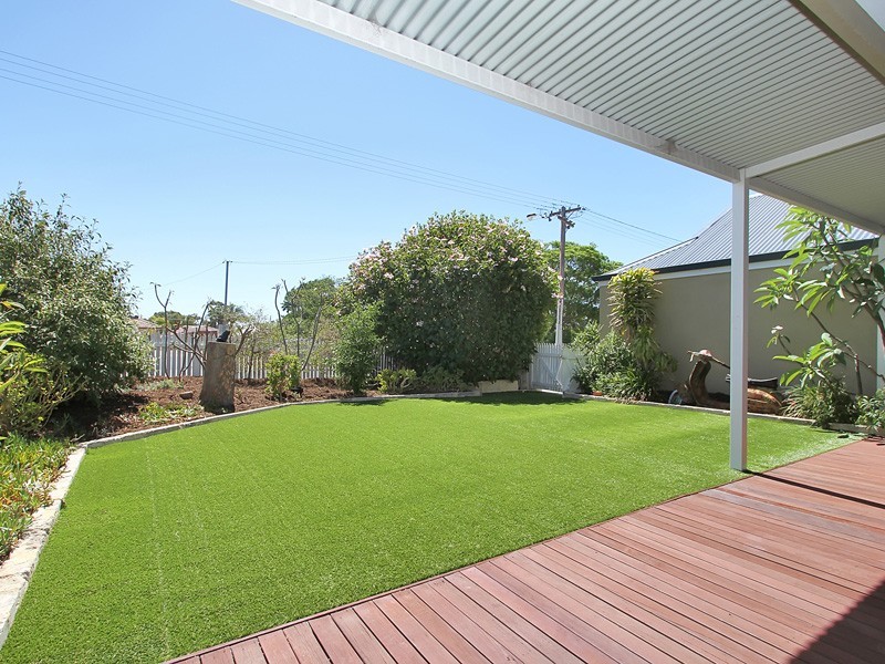 10 Fifth Avenue, Bassendean WA 6054