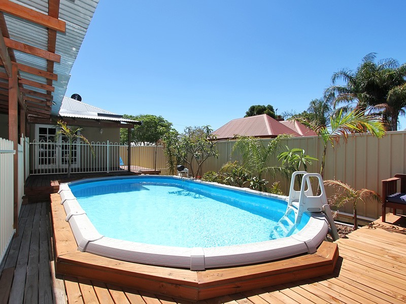 10 Fifth Avenue, Bassendean WA 6054