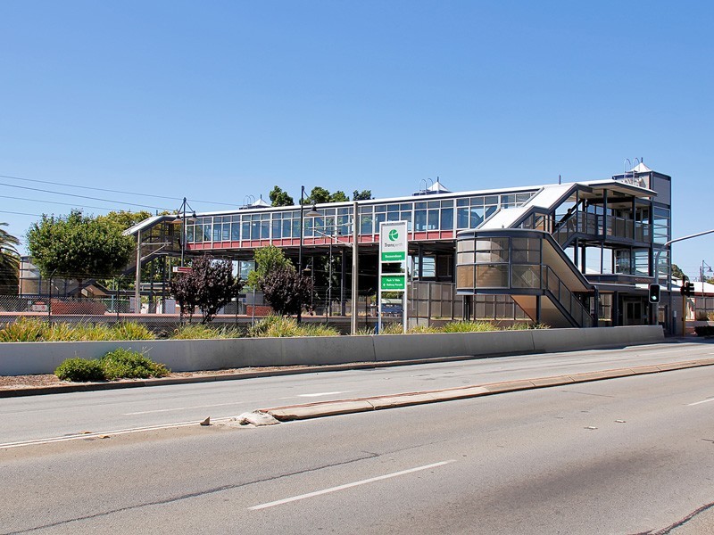 10 Fifth Avenue, Bassendean WA 6054