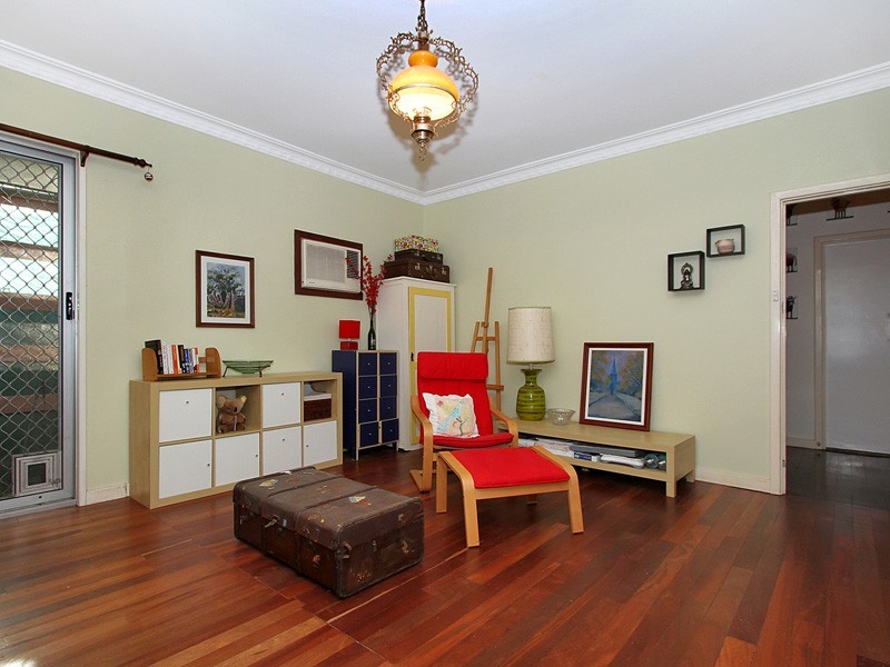 6 Schofield Street, Eden Hill WA 6054