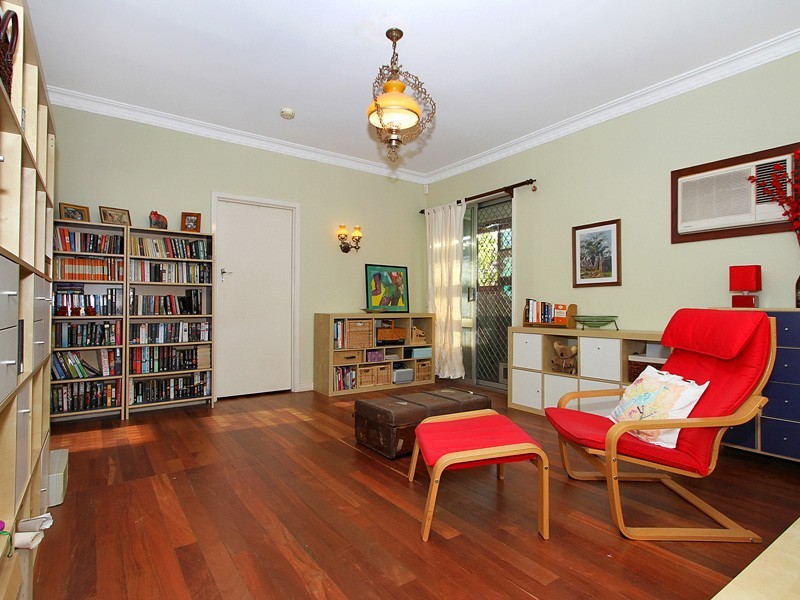 6 Schofield Street, Eden Hill WA 6054