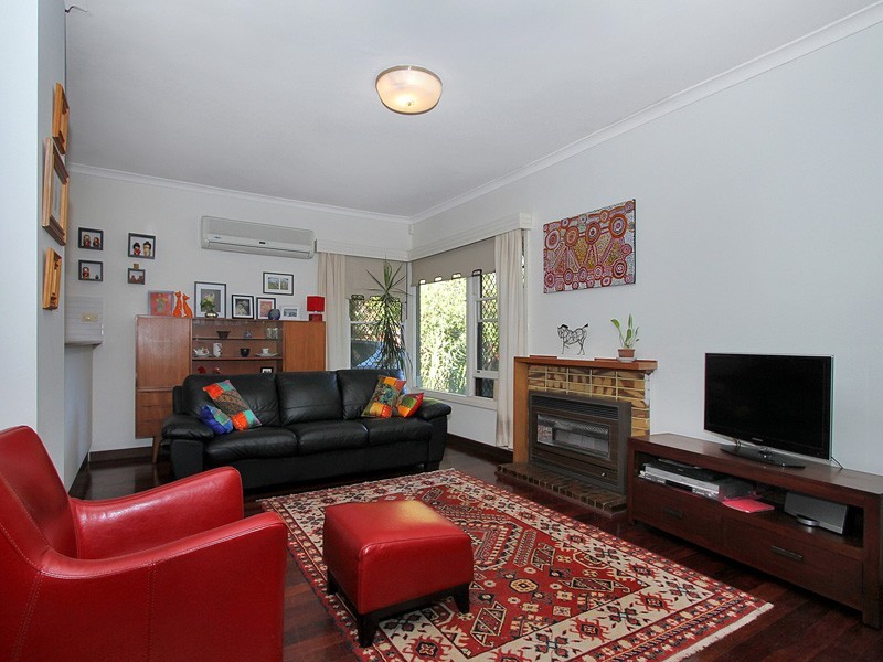 6 Schofield Street, Eden Hill WA 6054