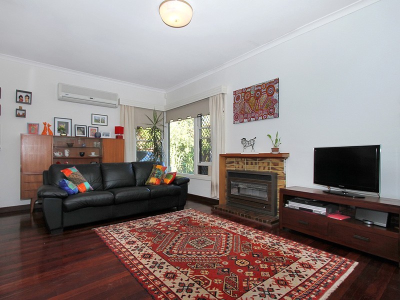 6 Schofield Street, Eden Hill WA 6054