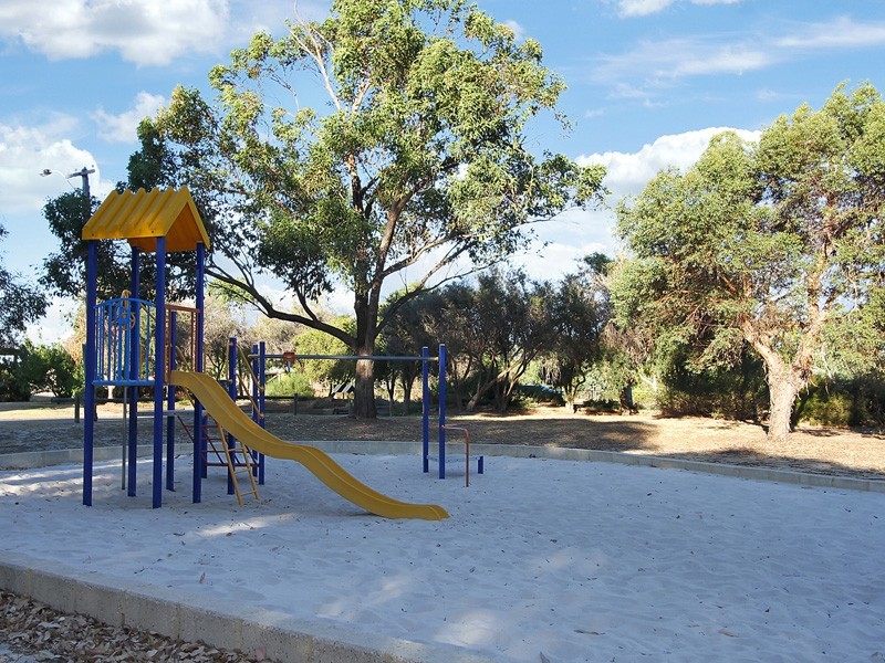 6 Schofield Street, Eden Hill WA 6054