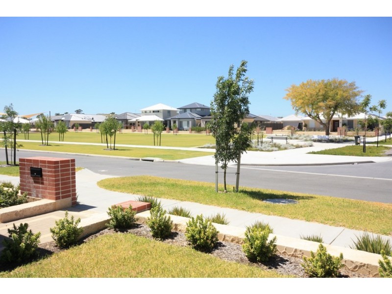 30 Billing Way, Caversham WA 6055