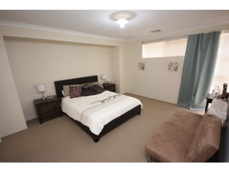 30 Billing Way, Caversham WA 6055