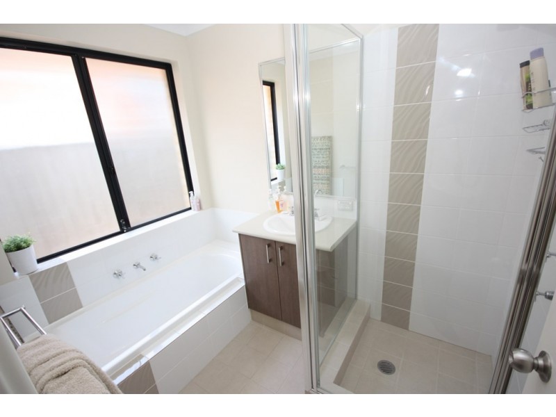 30 Billing Way, Caversham WA 6055