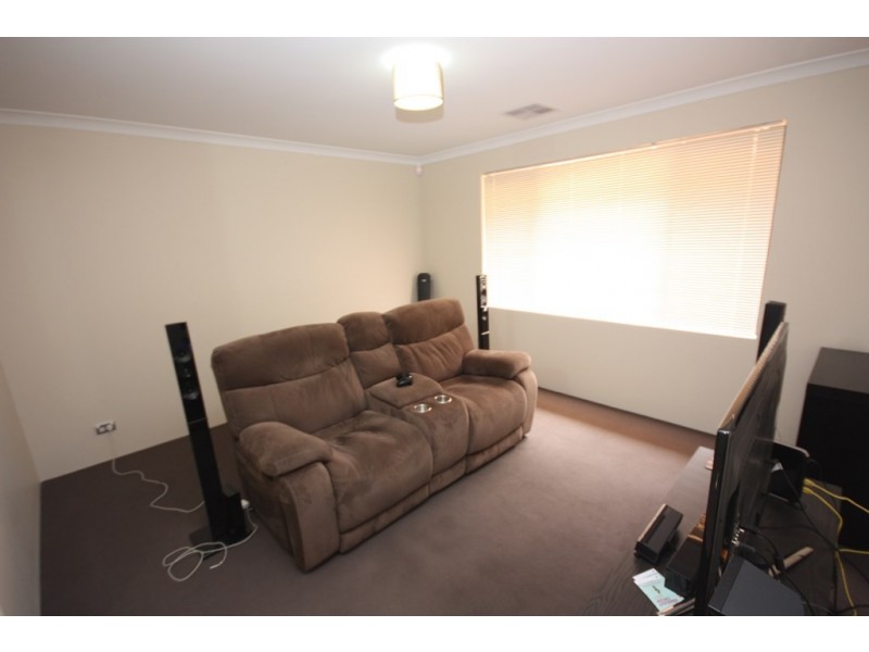 30 Billing Way, Caversham WA 6055