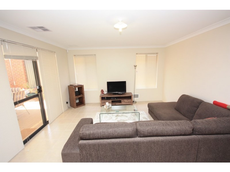 30 Billing Way, Caversham WA 6055