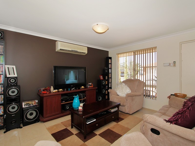 12 Woodview Retreat, Caversham WA 6055