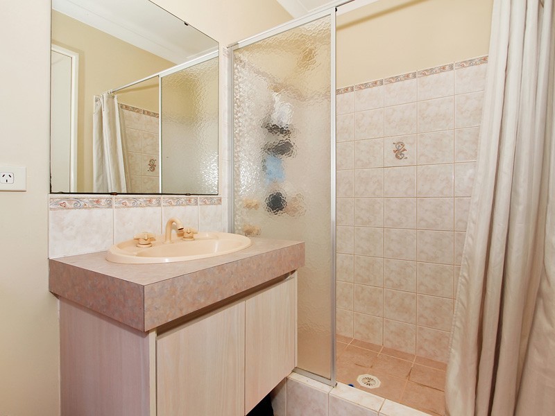 12 Woodview Retreat, Caversham WA 6055