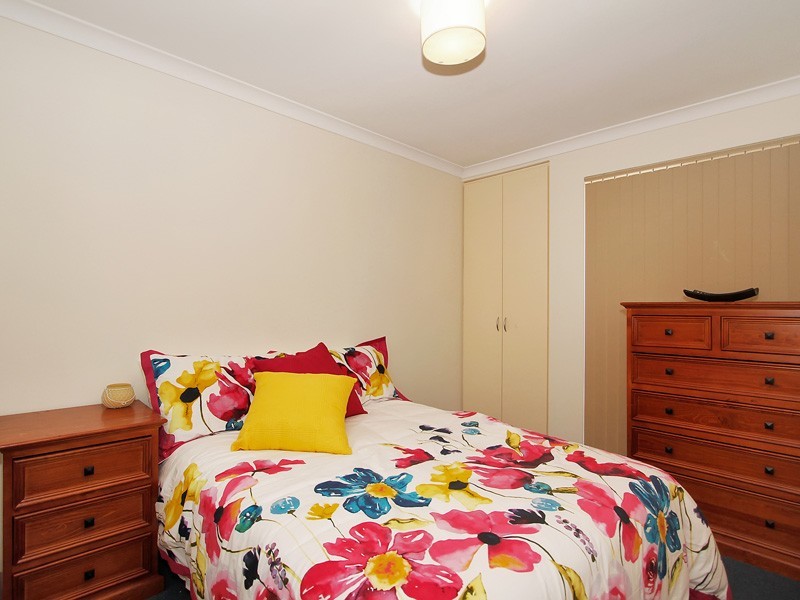 12 Woodview Retreat, Caversham WA 6055