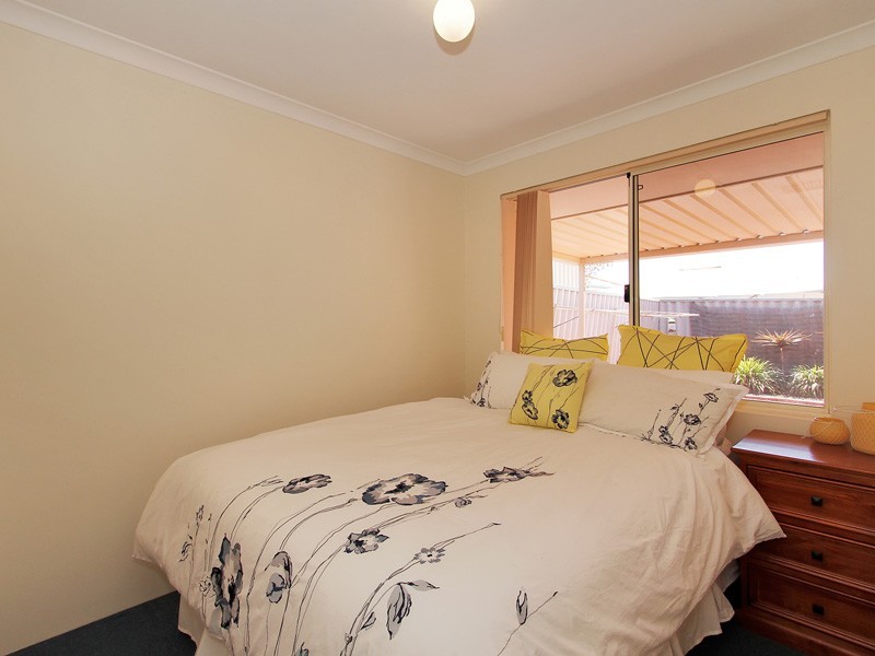 12 Woodview Retreat, Caversham WA 6055