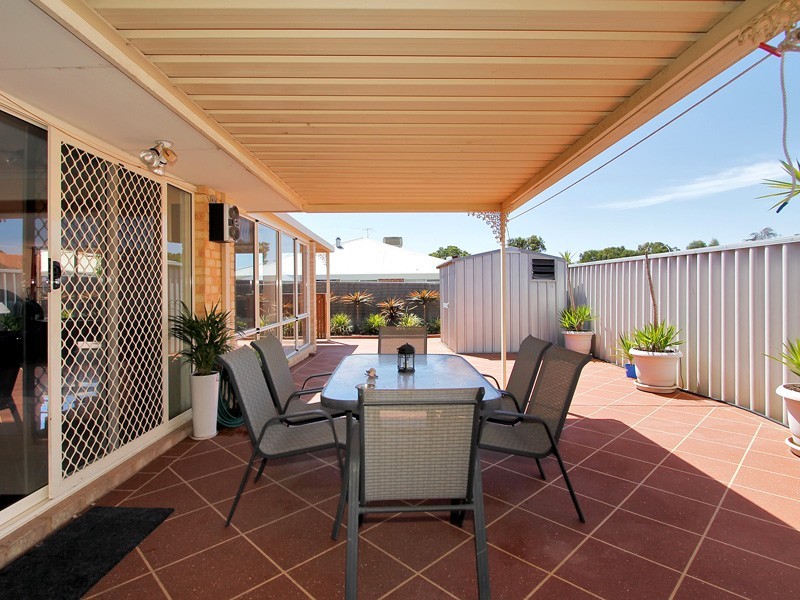 12 Woodview Retreat, Caversham WA 6055