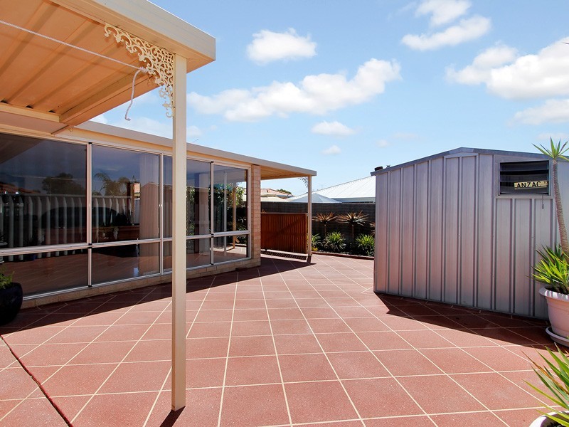 12 Woodview Retreat, Caversham WA 6055