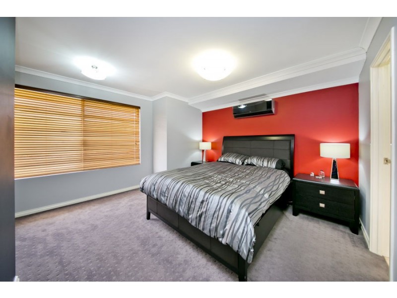 7 St Quentin Parkway, Alexander Heights WA 6064