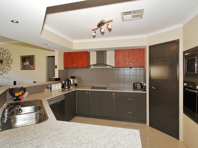 25 Bletchley Parkway, Southern River WA 6110