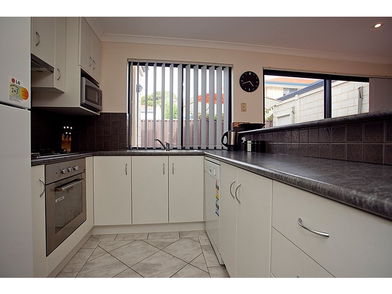17B Maroog Way, Nollamara WA 6061