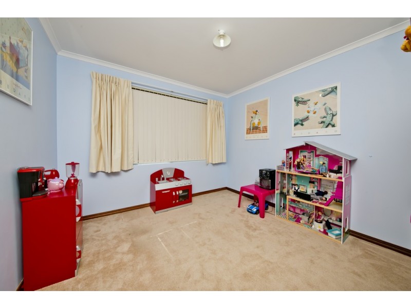 6 Hotham Crescent, Alexander Heights WA 6064