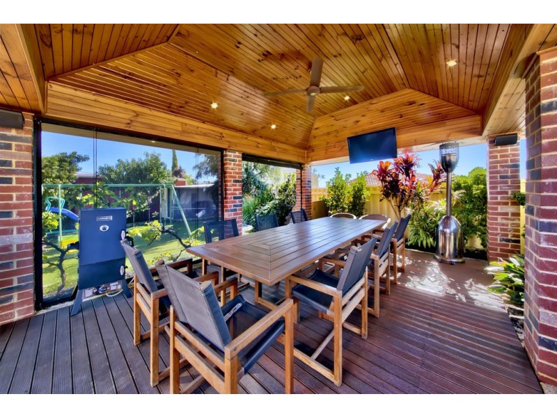 6 Hotham Crescent, Alexander Heights WA 6064