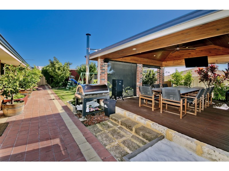 6 Hotham Crescent, Alexander Heights WA 6064