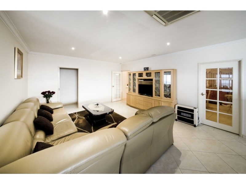 8 Ardath Court, Dianella WA 6059