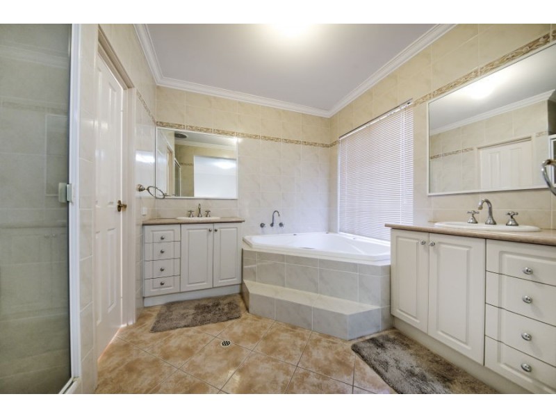 8 Ardath Court, Dianella WA 6059