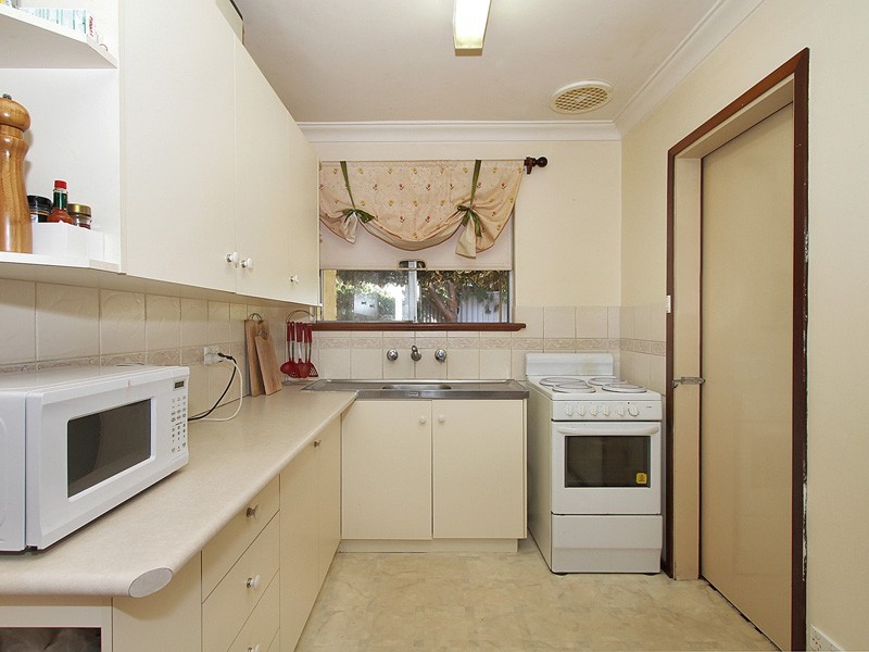 9b McLachlan Way, Belmont WA 6104