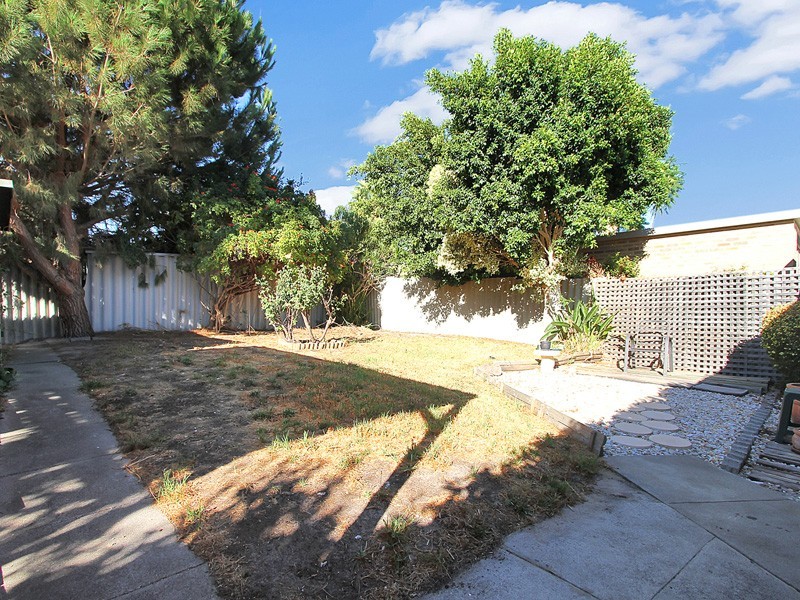 9b McLachlan Way, Belmont WA 6104