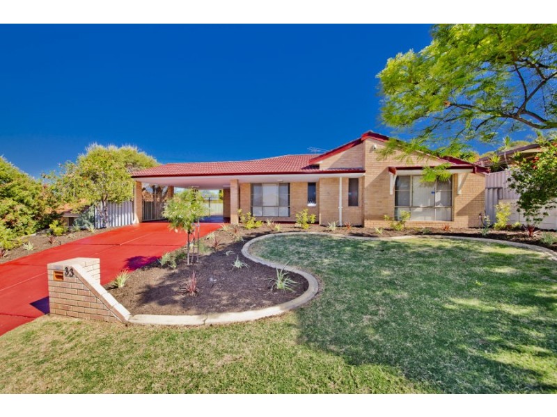 33 Whitcombe Way, Alexander Heights WA 6064