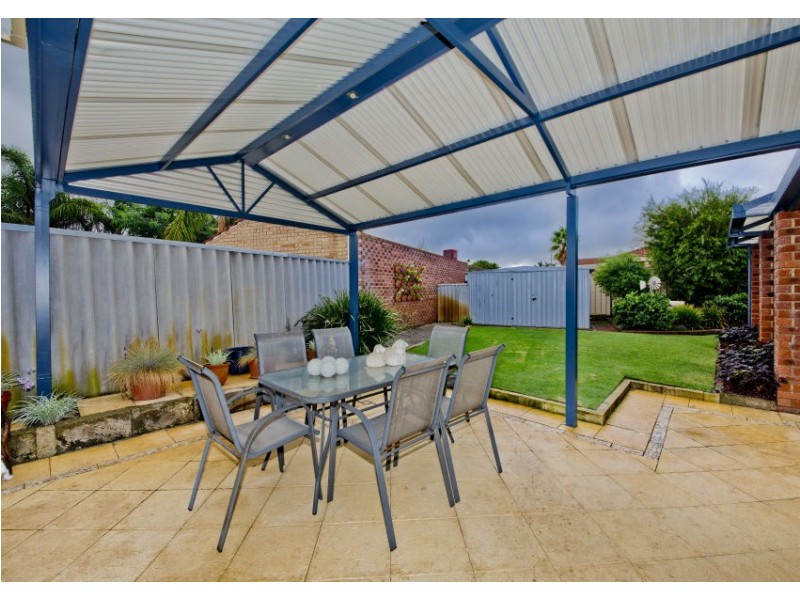 10 Rolleston Dale, Alexander Heights WA 6064