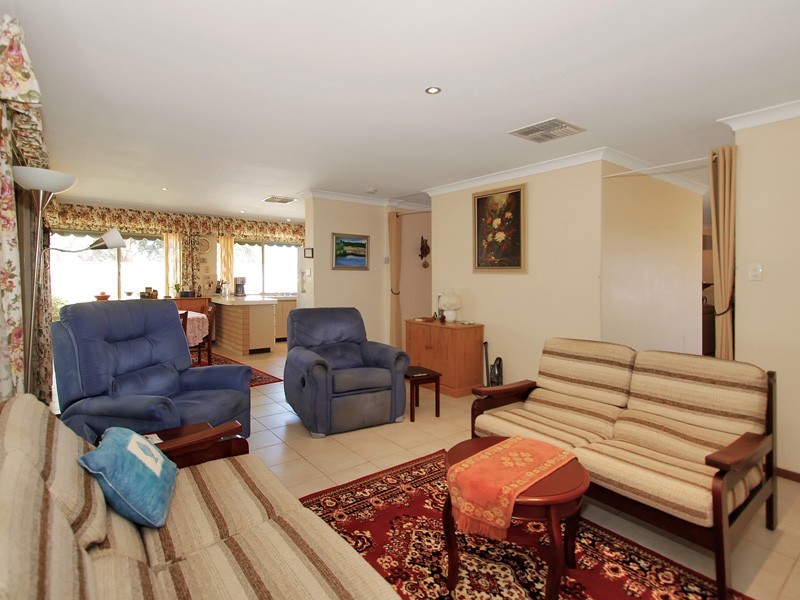 201 Altone Road, Beechboro WA 6063