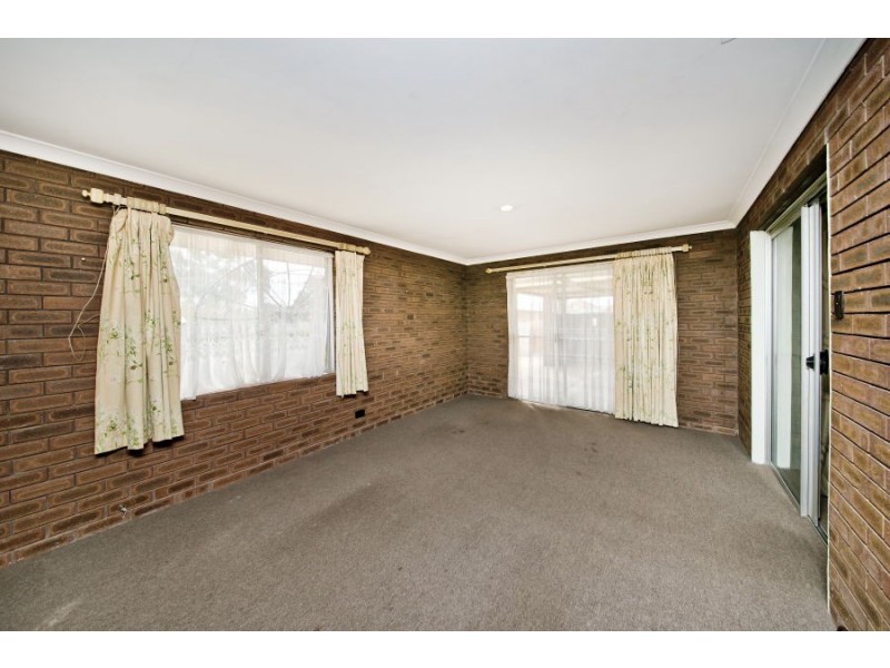 2a Robinson Road, Eden Hill WA 6054