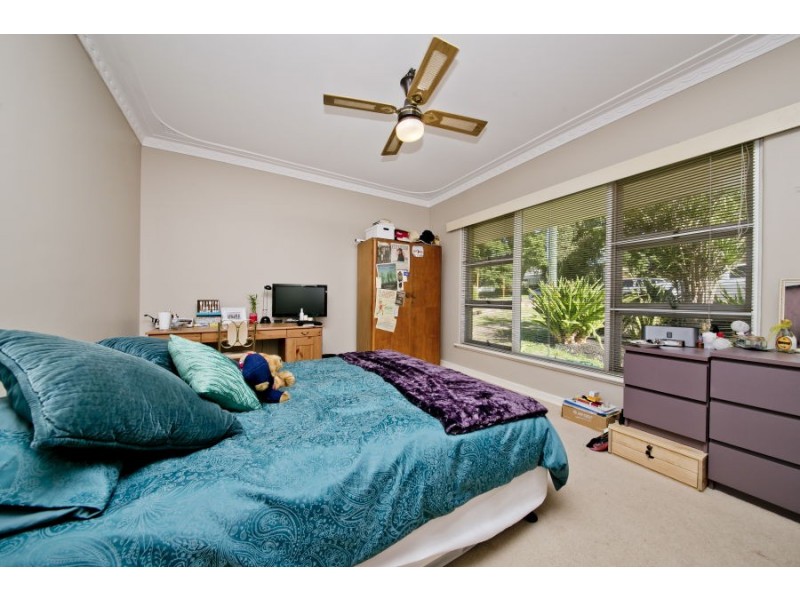 8 Beaman Street, Dianella WA 6059