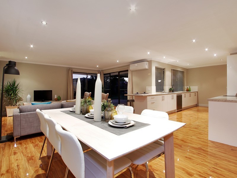 11 Illyarrie Place, Willetton WA 6155