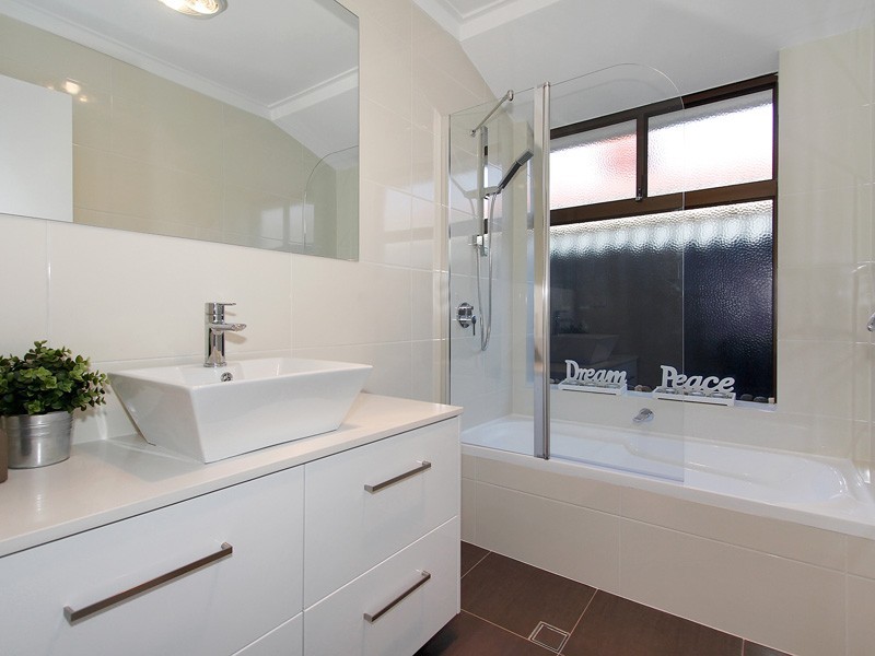 11 Illyarrie Place, Willetton WA 6155