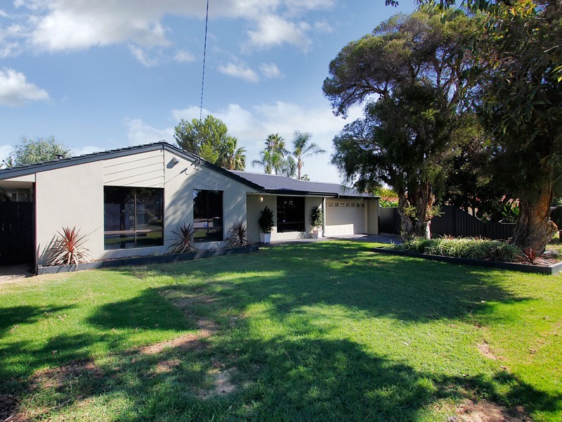 11 Illyarrie Place, Willetton WA 6155