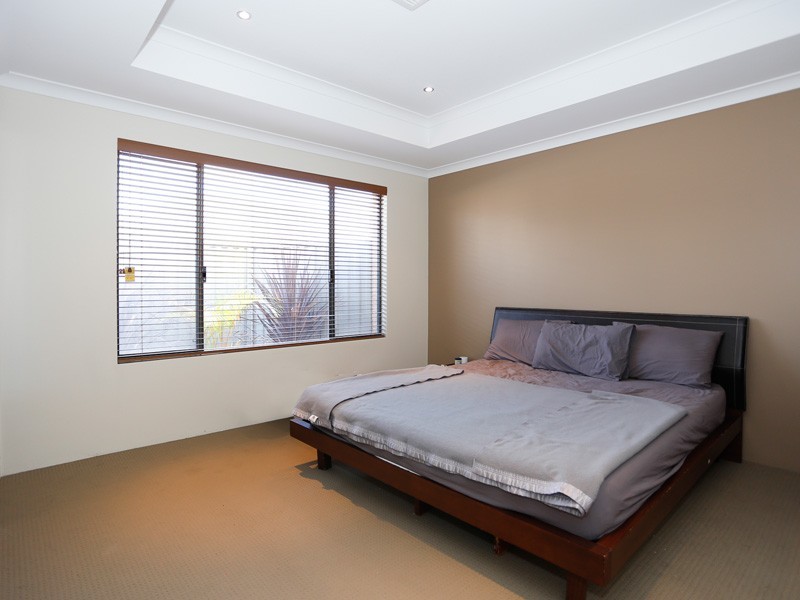 69 Yellowwood Avenue, Piara Waters WA 6112