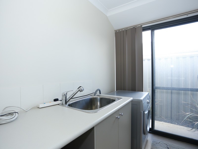 69 Yellowwood Avenue, Piara Waters WA 6112