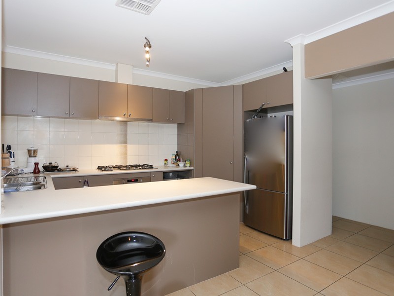 69 Yellowwood Avenue, Piara Waters WA 6112