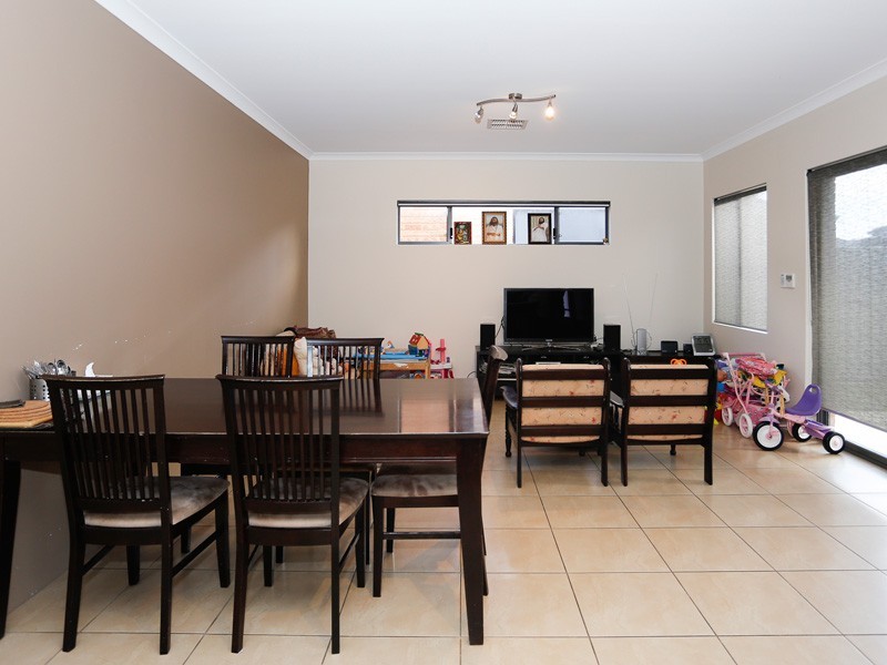 69 Yellowwood Avenue, Piara Waters WA 6112