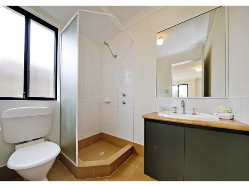 24 Althorpe Crescent, Port Kennedy WA 6172