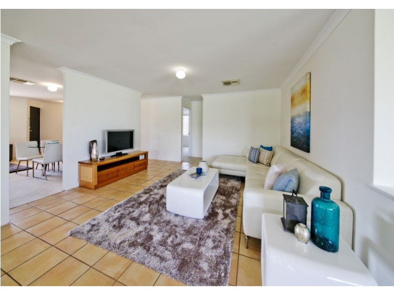 24 Althorpe Crescent, Port Kennedy WA 6172